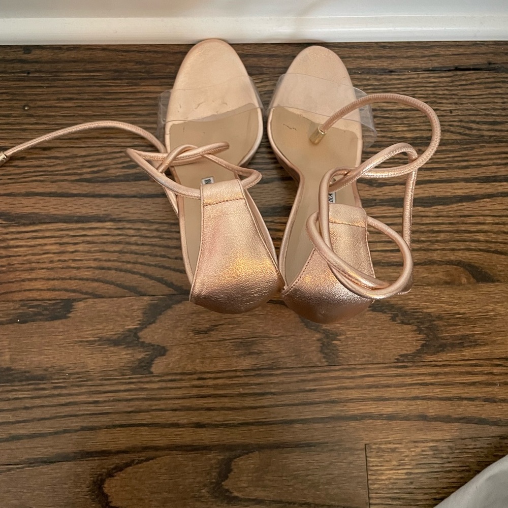 DESIGNER Manolo Blanhnik Estro Ankle Tie Sandal in Rose Gold- like new - Picture 6 of 7